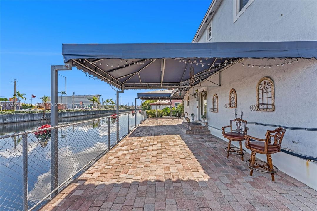 For Sale: $689,000 (4 beds, 2 baths, 1840 Square Feet)