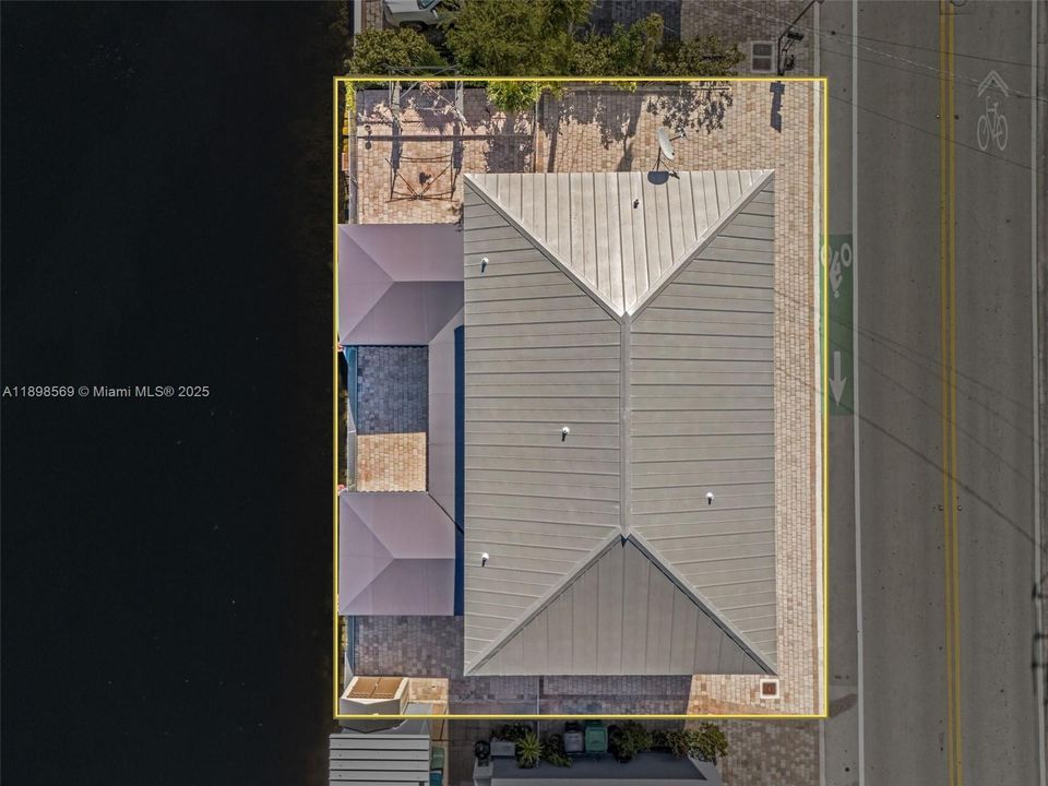 For Sale: $689,000 (4 beds, 2 baths, 1840 Square Feet)