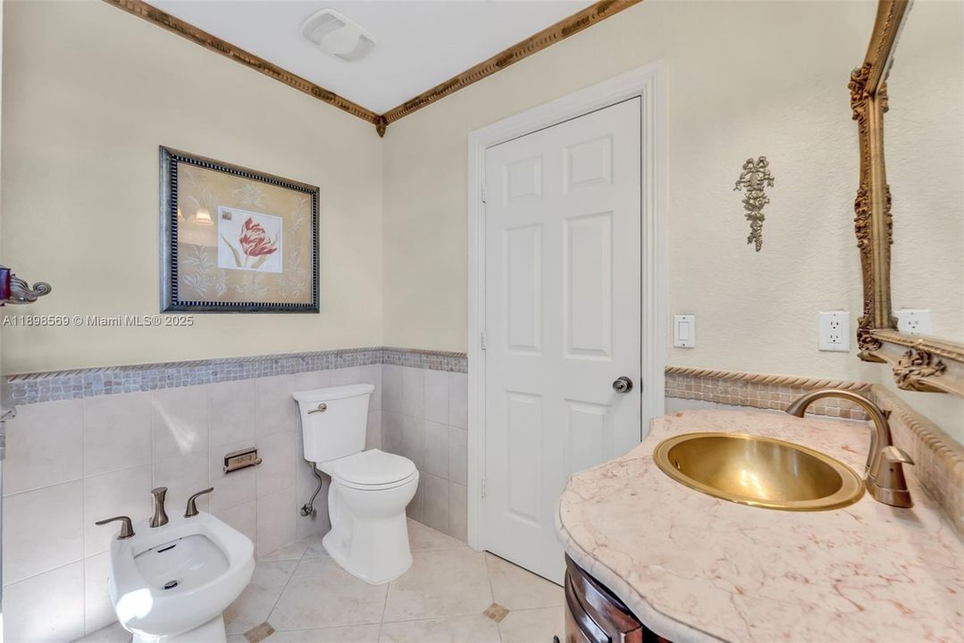 For Sale: $689,000 (4 beds, 2 baths, 1840 Square Feet)