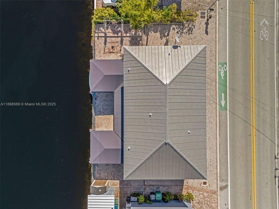 For Sale: $689,000 (4 beds, 2 baths, 1840 Square Feet)