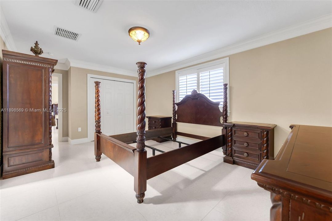 For Sale: $689,000 (4 beds, 2 baths, 1840 Square Feet)