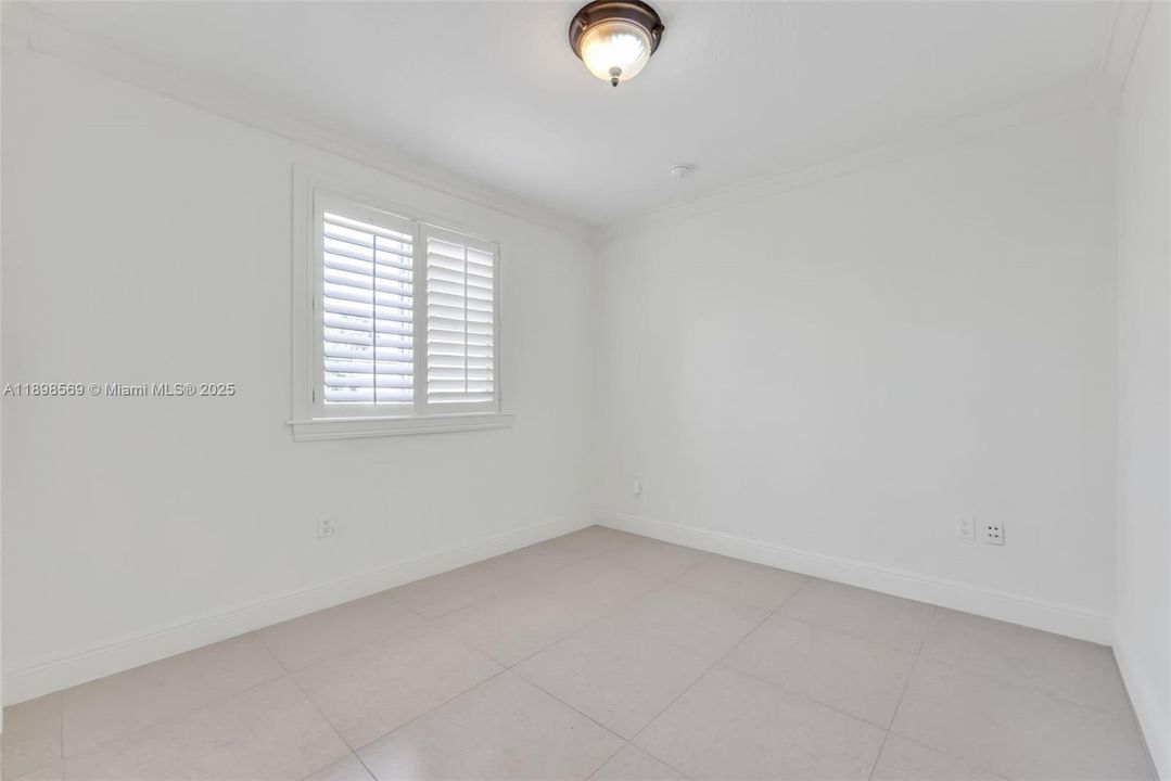 For Sale: $689,000 (4 beds, 2 baths, 1840 Square Feet)