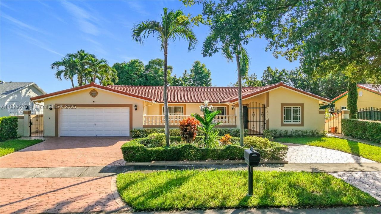 待售: $785,000 (4 贝兹, 2 浴室, 1729 平方英尺)