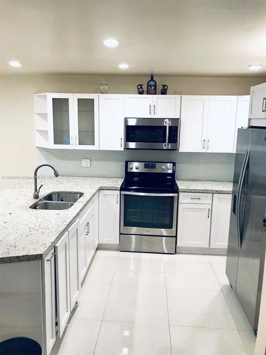 Activo con contrato: $189,000 (1 camas, 1 baños, 841 Pies cuadrados)