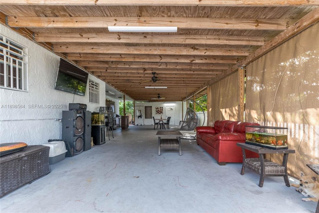 For Sale: $745,000 (5 beds, 2 baths, 2006 Square Feet)