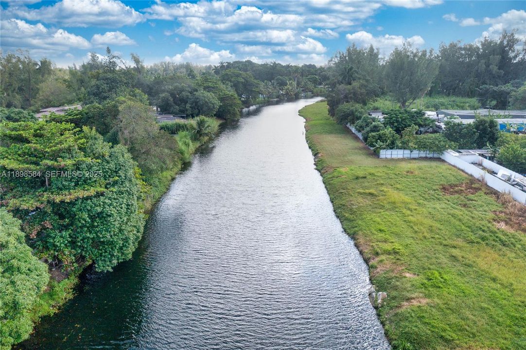 For Sale: $745,000 (5 beds, 2 baths, 2006 Square Feet)