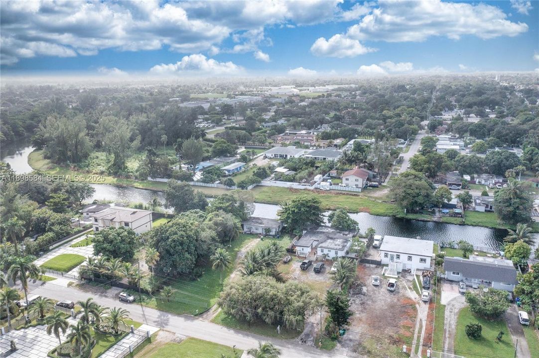 For Sale: $745,000 (5 beds, 2 baths, 2006 Square Feet)