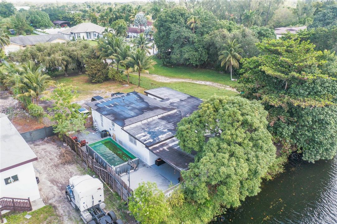 For Sale: $745,000 (5 beds, 2 baths, 2006 Square Feet)