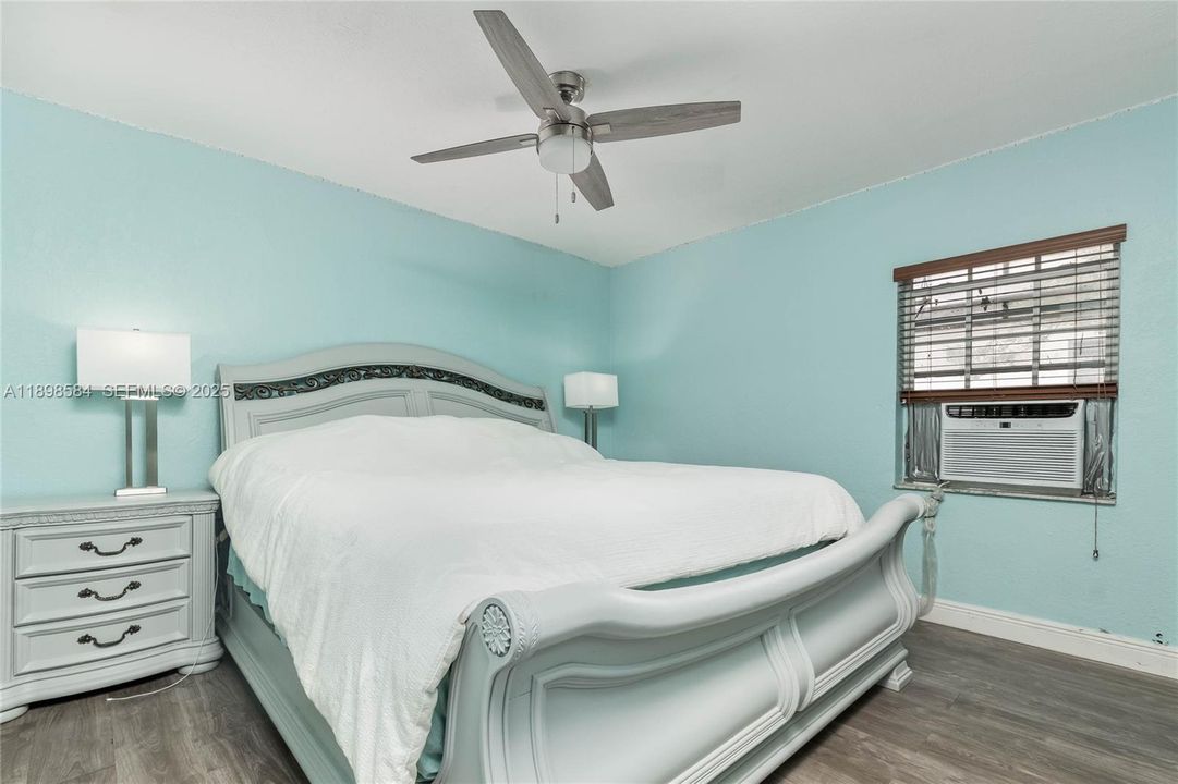 For Sale: $745,000 (5 beds, 2 baths, 2006 Square Feet)