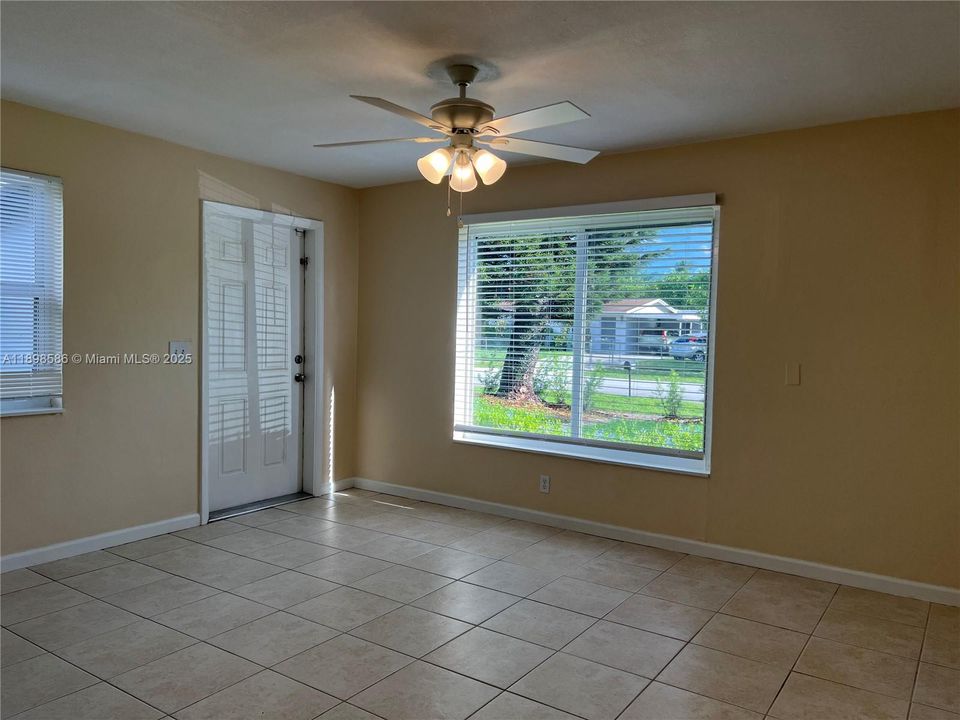 Activo con contrato: $2,000 (2 camas, 1 baños, 0 Pies cuadrados)