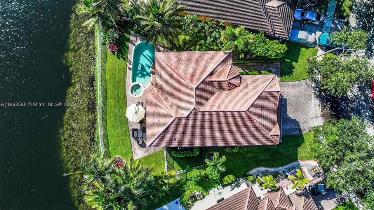 待售: $950,000 (5 贝兹, 3 浴室, 2894 平方英尺)