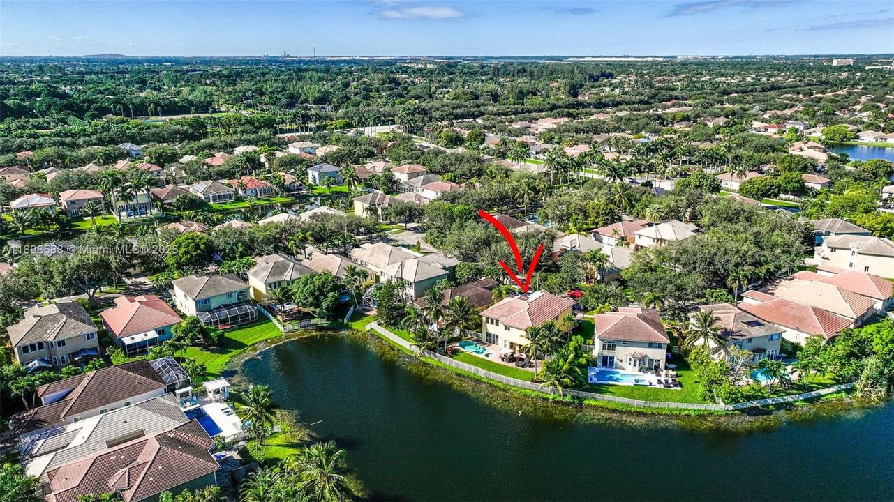 待售: $950,000 (5 贝兹, 3 浴室, 2894 平方英尺)