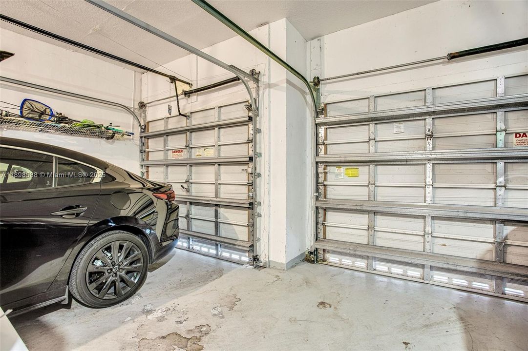 待售: $950,000 (5 贝兹, 3 浴室, 2894 平方英尺)