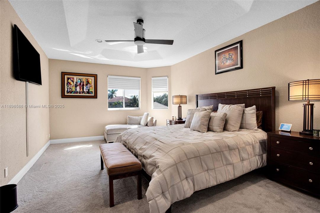 待售: $950,000 (5 贝兹, 3 浴室, 2894 平方英尺)