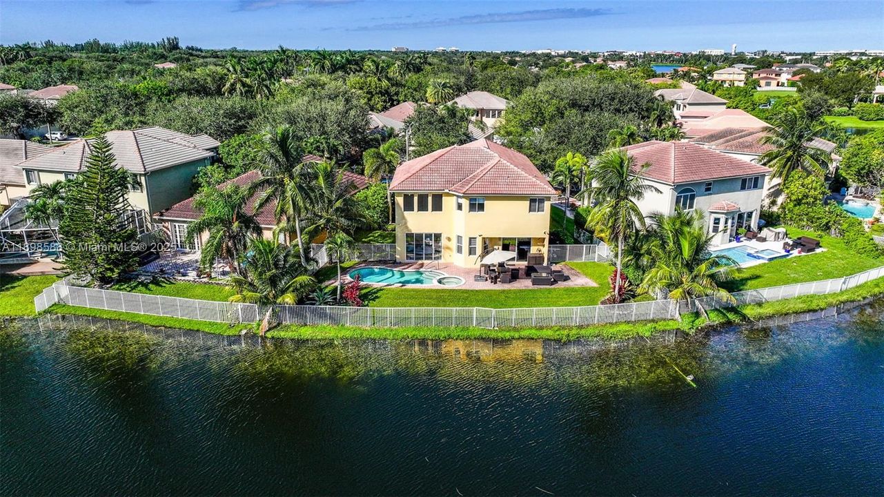 待售: $950,000 (5 贝兹, 3 浴室, 2894 平方英尺)