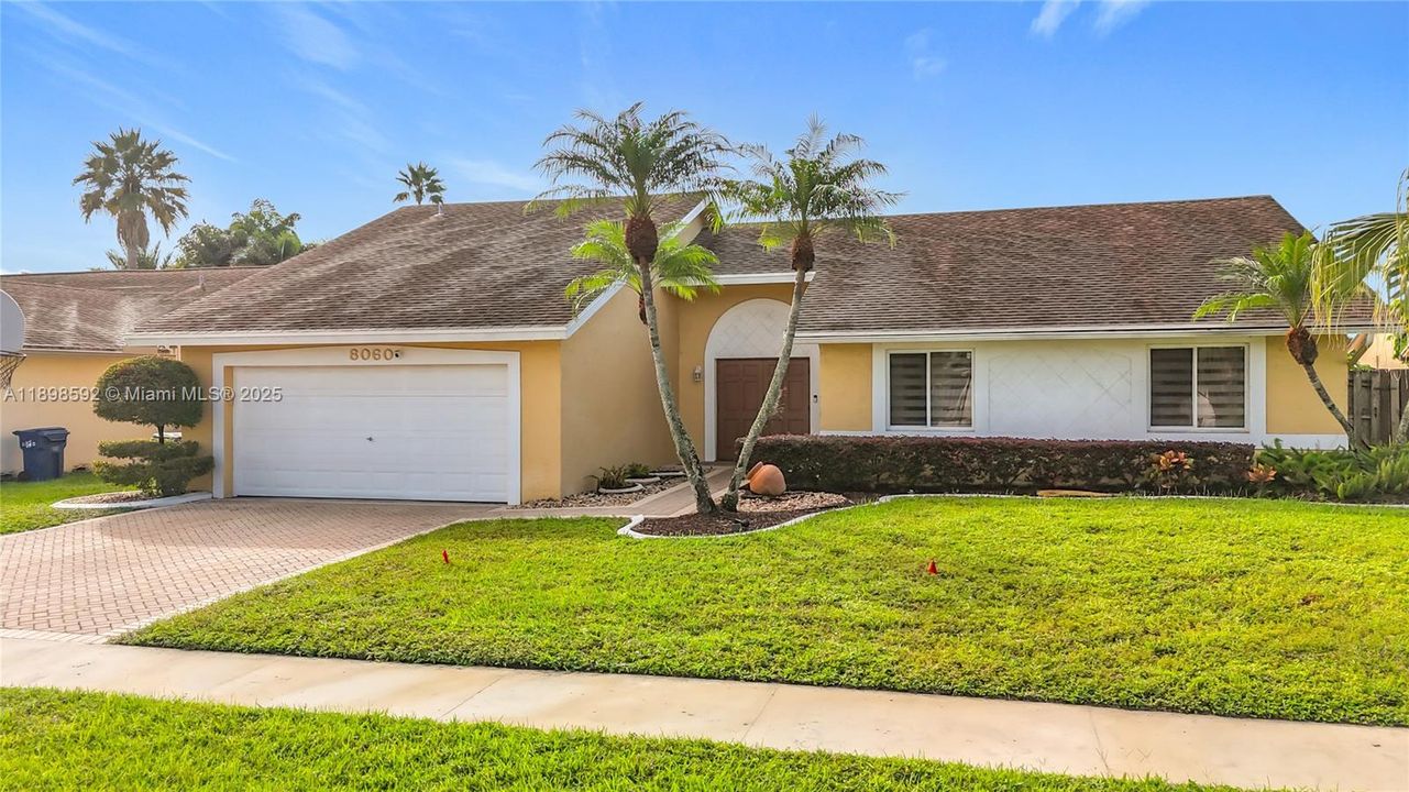 В аренду: $4,250 (3 спален, 2 ванн, 2004 Квадратных фут)