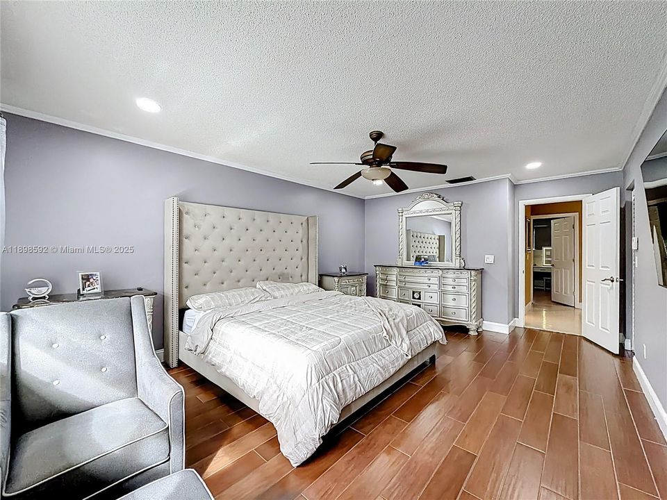 В аренду: $4,250 (3 спален, 2 ванн, 2004 Квадратных фут)