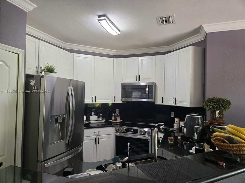 For Sale: $930,000 (4 beds, 3 baths, 2144 Square Feet)