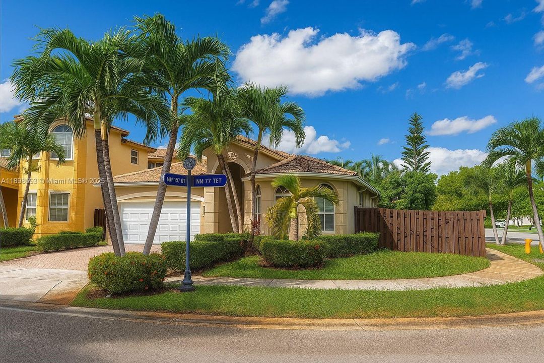 For Sale: $930,000 (4 beds, 3 baths, 2144 Square Feet)