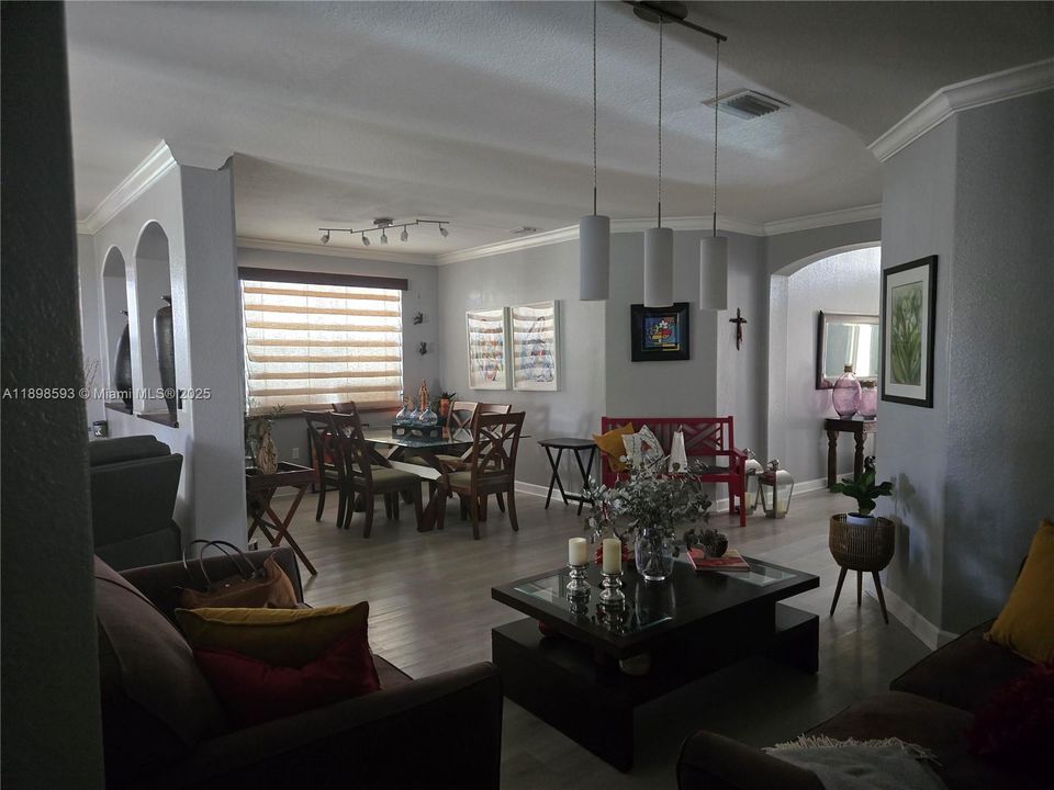 For Sale: $930,000 (4 beds, 3 baths, 2144 Square Feet)