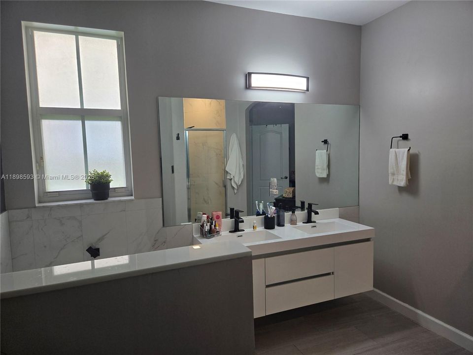 For Sale: $930,000 (4 beds, 3 baths, 2144 Square Feet)