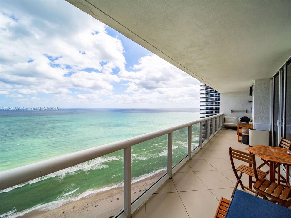 На продажу: $1,675,000 (3 спален, 3 ванн, 1841 Квадратных фут)