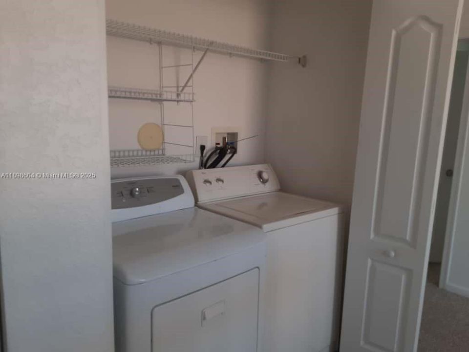 待售: $579,500 (5 贝兹, 3 浴室, 2070 平方英尺)