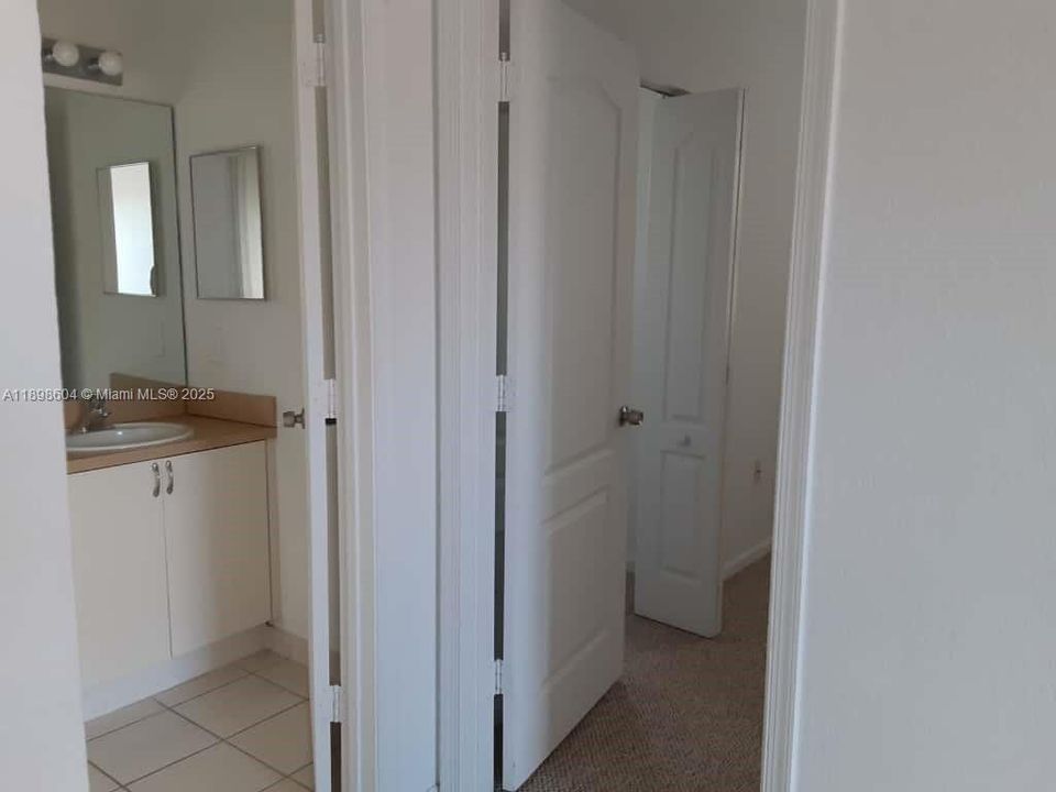 待售: $579,500 (5 贝兹, 3 浴室, 2070 平方英尺)