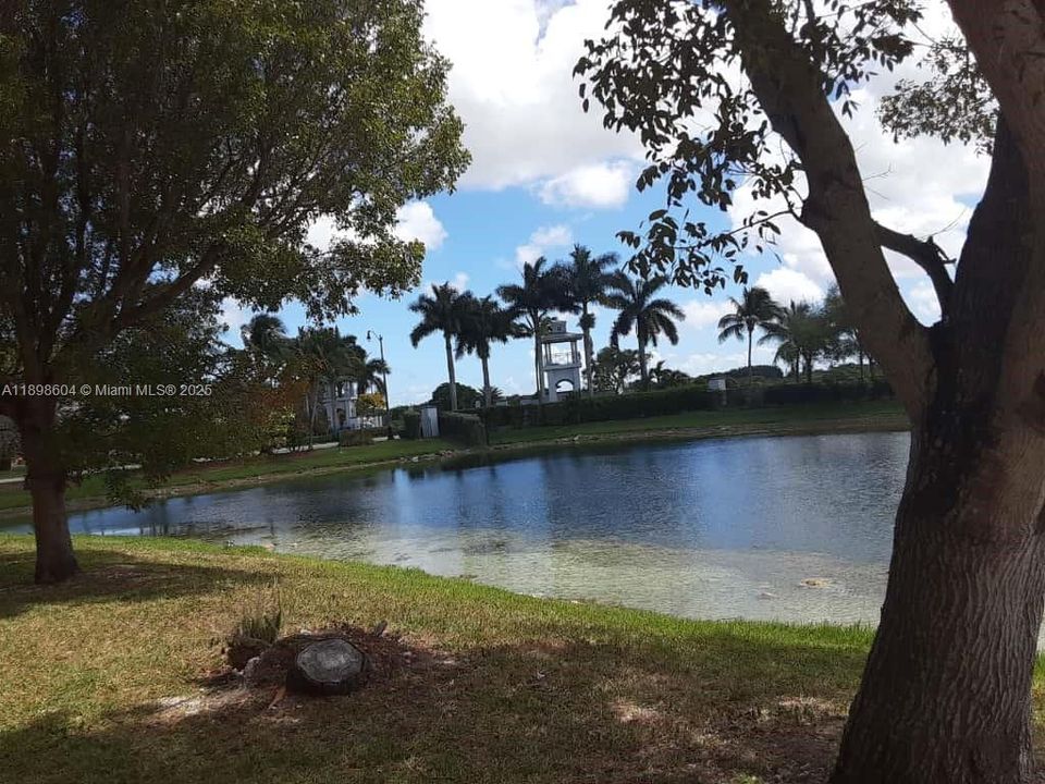 待售: $579,500 (5 贝兹, 3 浴室, 2070 平方英尺)