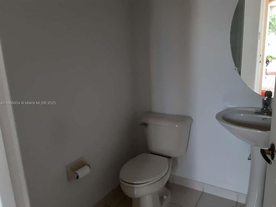 待售: $579,500 (5 贝兹, 3 浴室, 2070 平方英尺)