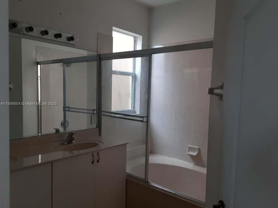 待售: $579,500 (5 贝兹, 3 浴室, 2070 平方英尺)