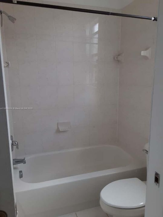 待售: $579,500 (5 贝兹, 3 浴室, 2070 平方英尺)