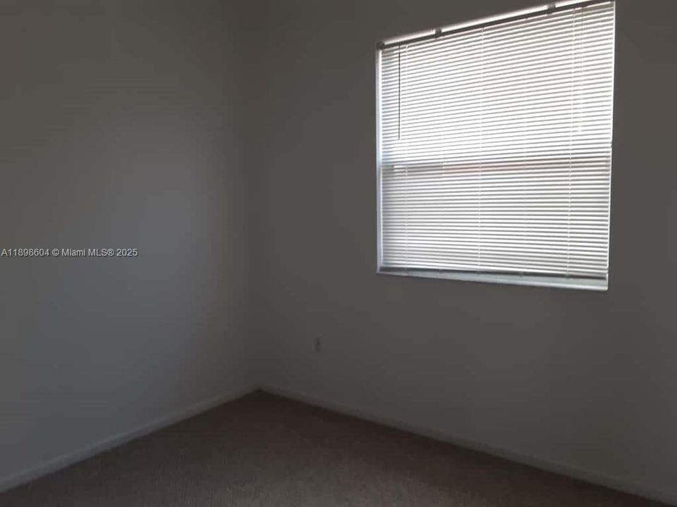 待售: $579,500 (5 贝兹, 3 浴室, 2070 平方英尺)