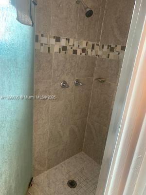 For Sale: $319,900 (2 beds, 2 baths, 1442 Square Feet)