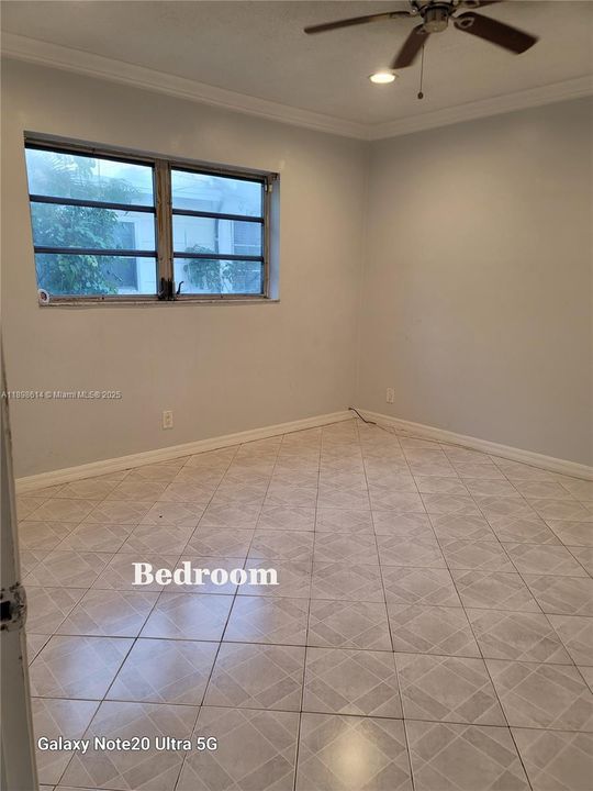 For Sale: $158,000 (1 beds, 1 baths, 576 Square Feet)