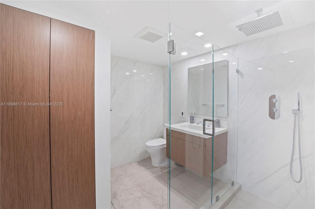 На продажу: $1,545,000 (1 спален, 2 ванн, 960 Квадратных фут)