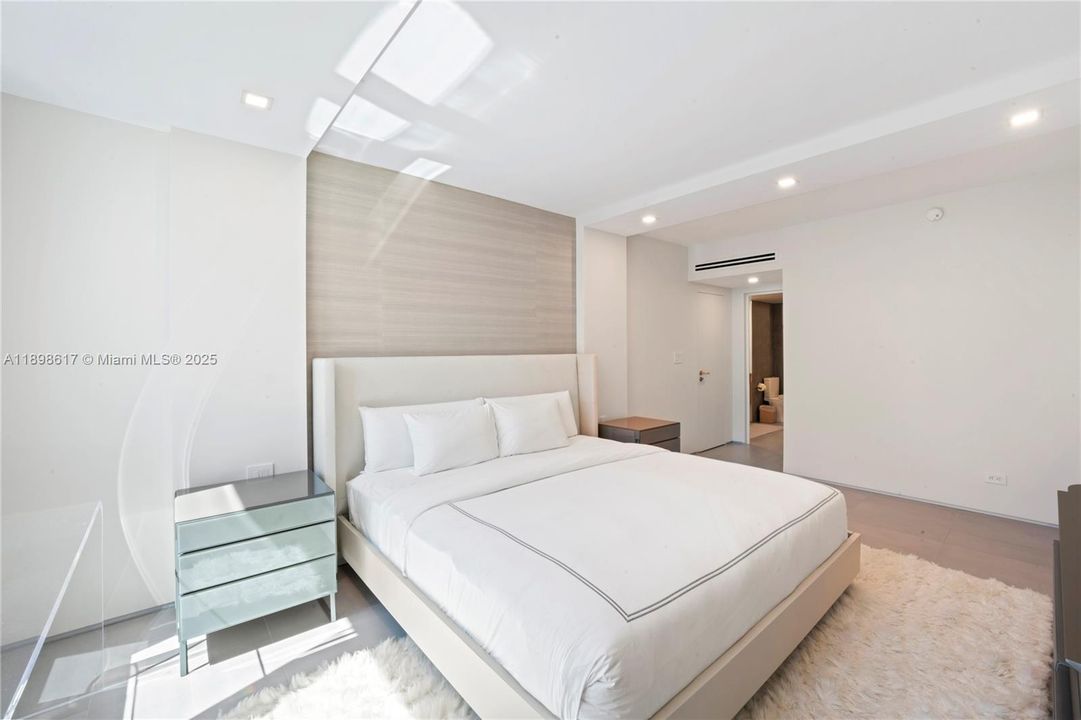 На продажу: $1,545,000 (1 спален, 2 ванн, 960 Квадратных фут)