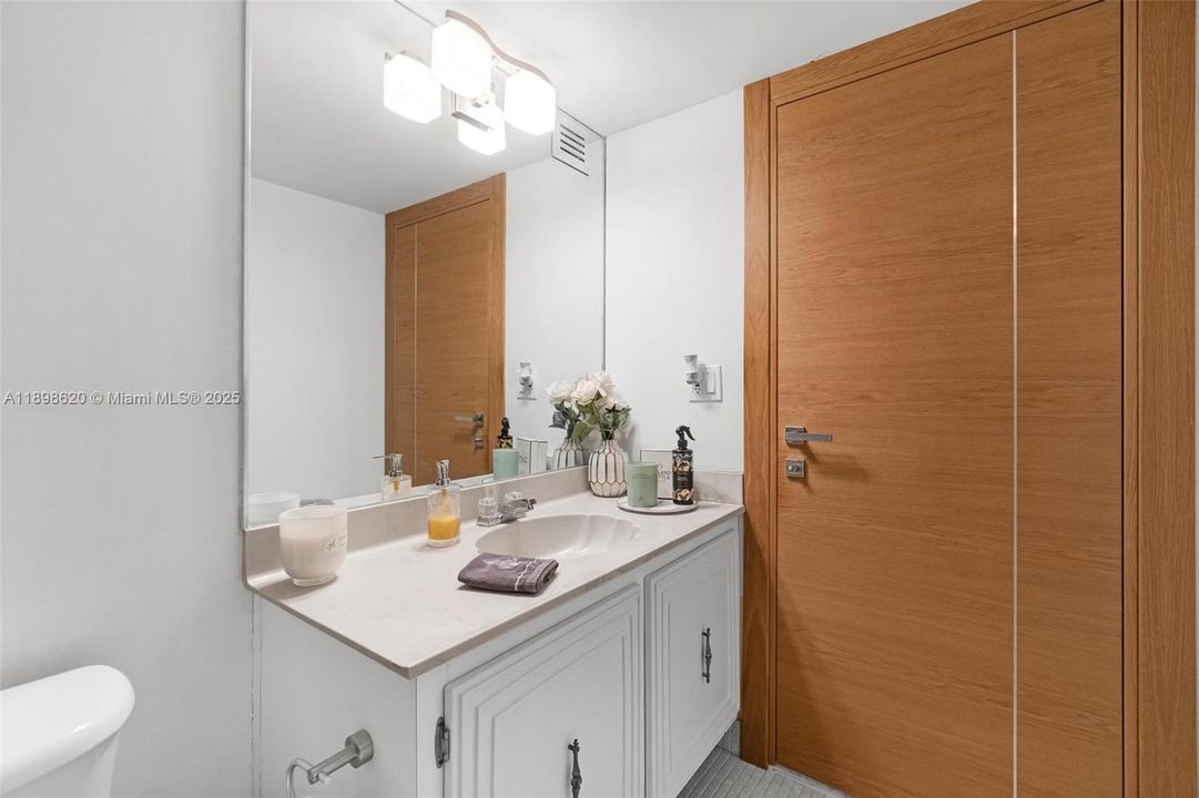 For Sale: $435,000 (2 beds, 2 baths, 1430 Square Feet)