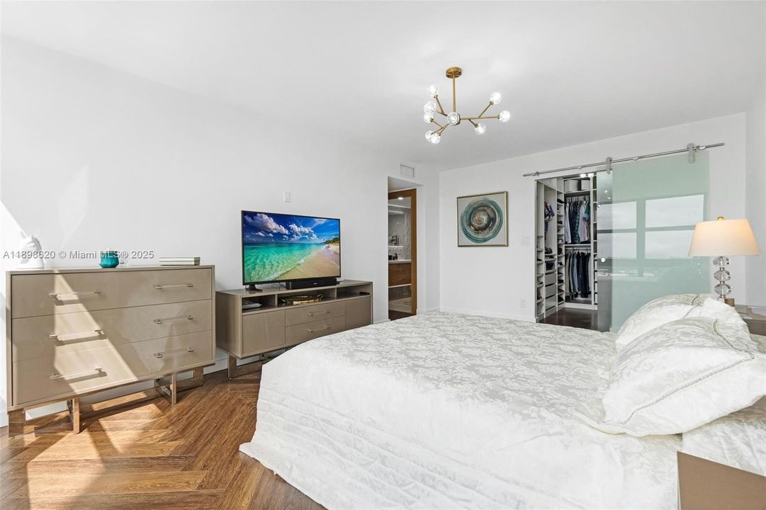 For Sale: $435,000 (2 beds, 2 baths, 1430 Square Feet)