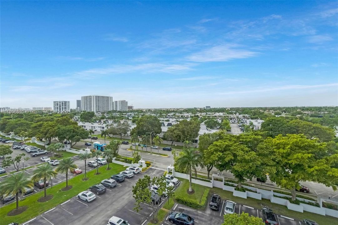 For Sale: $435,000 (2 beds, 2 baths, 1430 Square Feet)