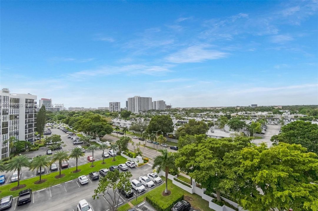 For Sale: $435,000 (2 beds, 2 baths, 1430 Square Feet)