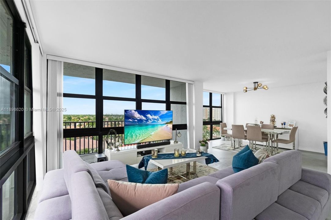 For Sale: $435,000 (2 beds, 2 baths, 1430 Square Feet)