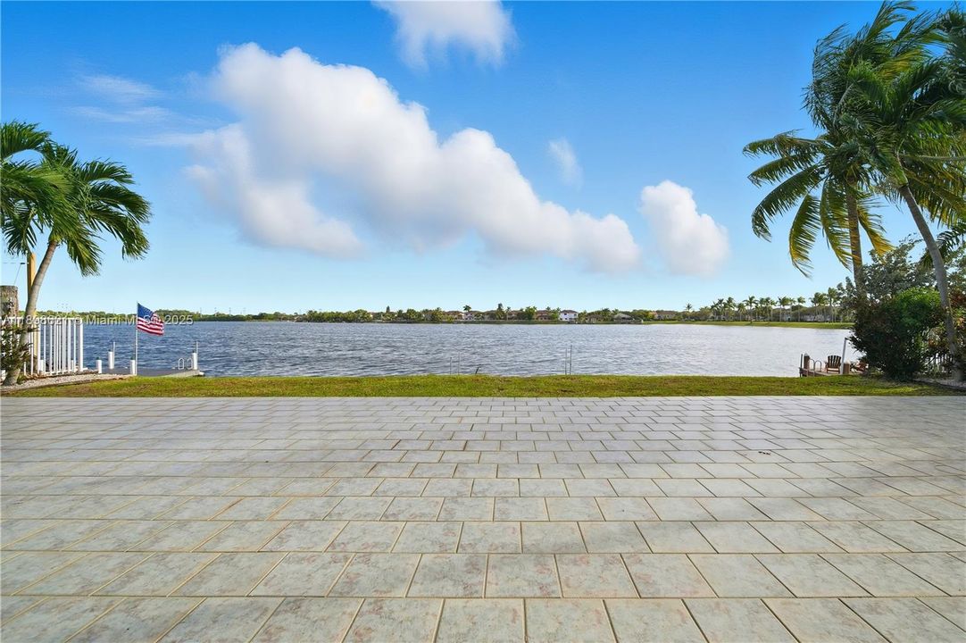 Active With Contract: $799,000 (3 beds, 2 baths, 1759 Square Feet)