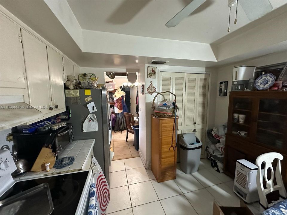 Недавно продано: $375,000 (3 спален, 2 ванн, 1803 Квадратных фут)