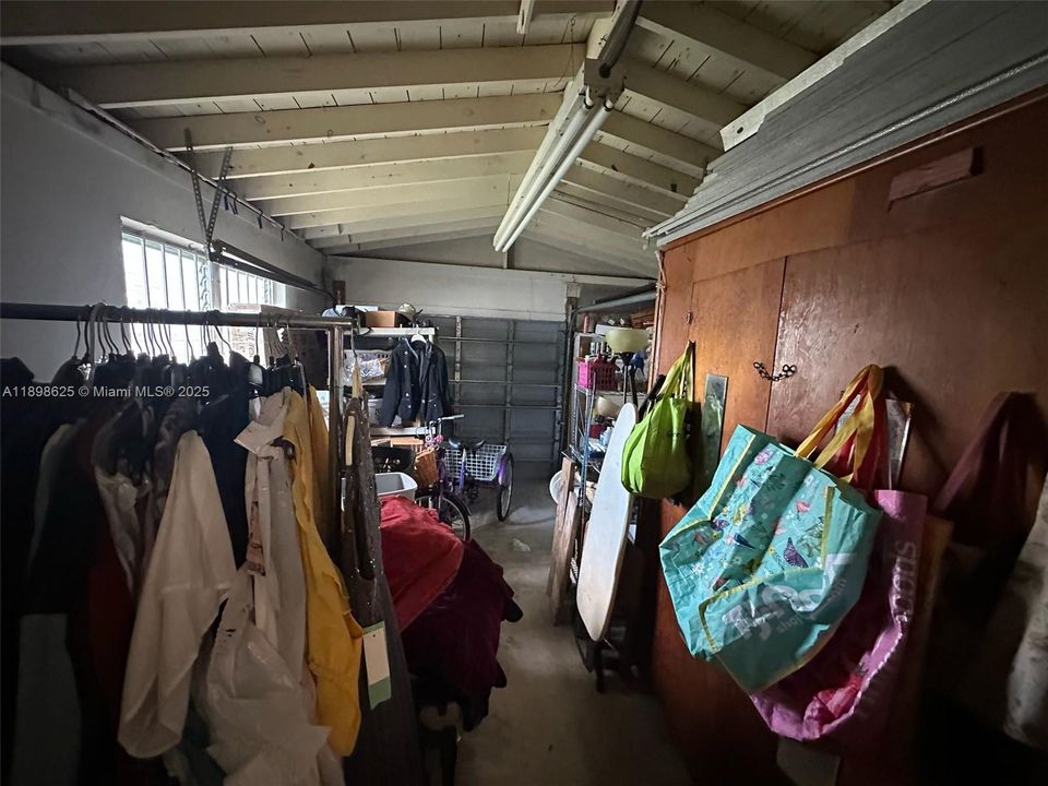 Недавно продано: $375,000 (3 спален, 2 ванн, 1803 Квадратных фут)