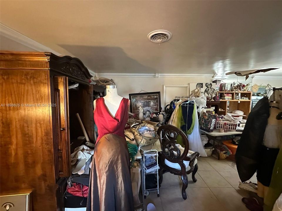 Недавно продано: $375,000 (3 спален, 2 ванн, 1803 Квадратных фут)