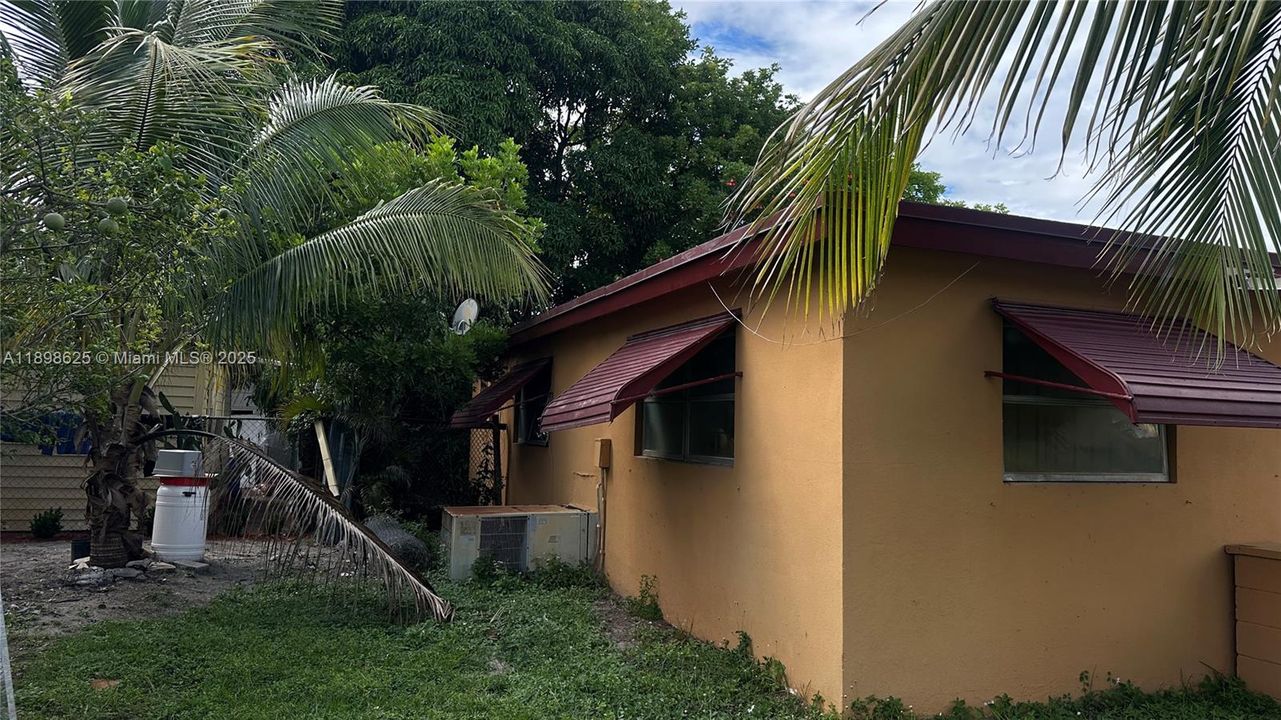 Недавно продано: $375,000 (3 спален, 2 ванн, 1803 Квадратных фут)