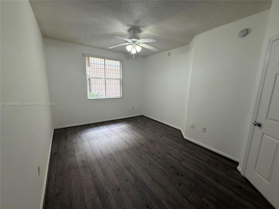 For Rent: $2,000 (1 beds, 1 baths, 673 Square Feet)
