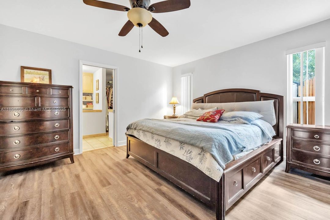 Active With Contract: $800,000 (4 beds, 3 baths, 2556 Square Feet)