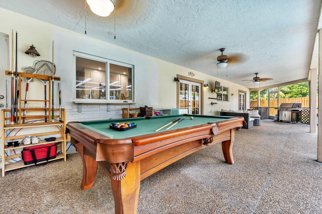 Active With Contract: $800,000 (4 beds, 3 baths, 2556 Square Feet)